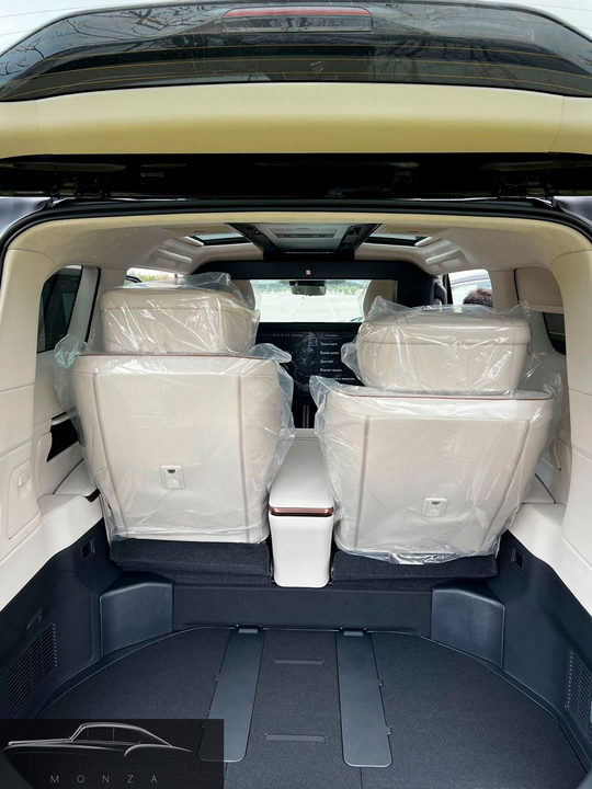 Lexus LM I, 2026 год, 24 000 000 рублей, 37 фотография