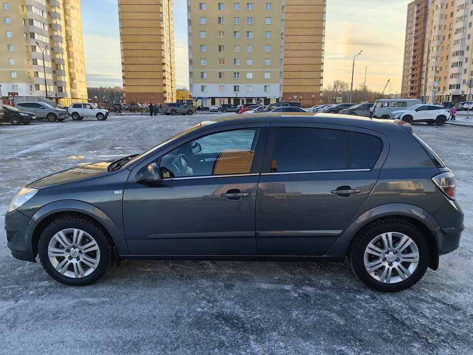 Opel Astra H рестайлинг, 2010 год, 690 000 рублей, 1 фотография
