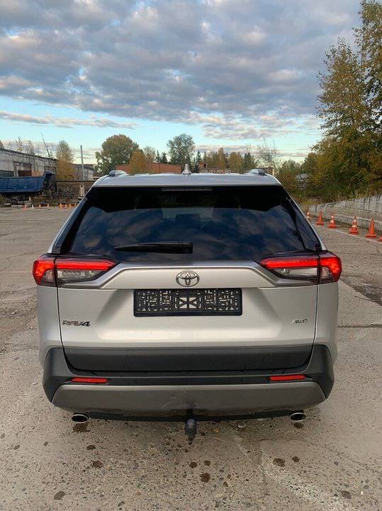 Toyota RAV 4, 2023 год, 700 000 рублей, 7 фотография