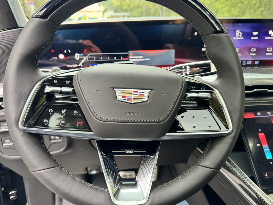 Cadillac Escalade V, 2026 год, 27 000 000 рублей, 12 фотография
