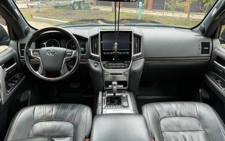 Toyota Land Cruiser 200, 2019 год, 8 400 000 рублей, 10 фотография