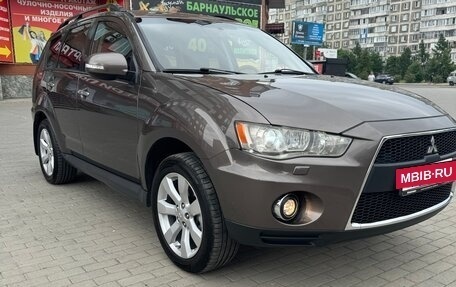 Mitsubishi Outlander III рестайлинг 3, 2011 год, 1 370 000 рублей, 2 фотография