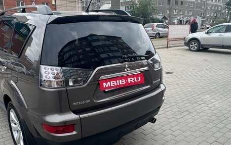 Mitsubishi Outlander III рестайлинг 3, 2011 год, 1 370 000 рублей, 5 фотография
