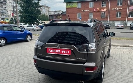 Mitsubishi Outlander III рестайлинг 3, 2011 год, 1 370 000 рублей, 4 фотография