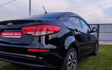 KIA Rio III рестайлинг, 2015 год, 1 000 000 рублей, 10 фотография