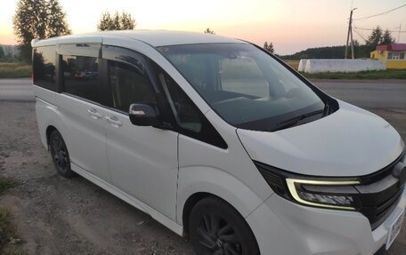 Honda Stepwgn IV, 2019 год, 1 950 000 рублей, 2 фотография