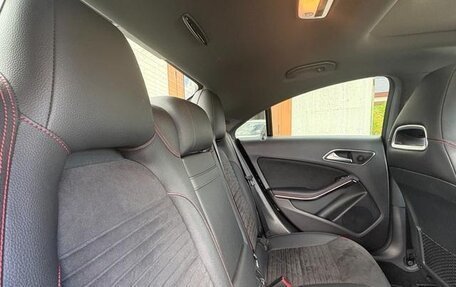 Mercedes-Benz CLA, 2018 год, 1 440 000 рублей, 14 фотография
