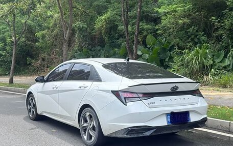 Hyundai Elantra, 2022 год, 1 250 000 рублей, 6 фотография