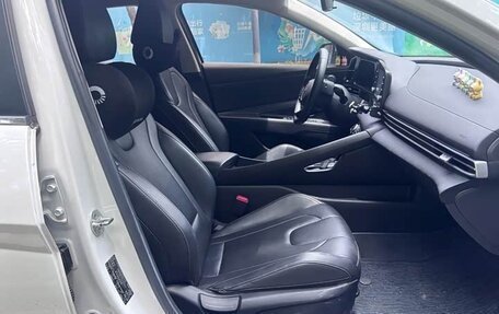 Hyundai Elantra, 2022 год, 1 250 000 рублей, 9 фотография