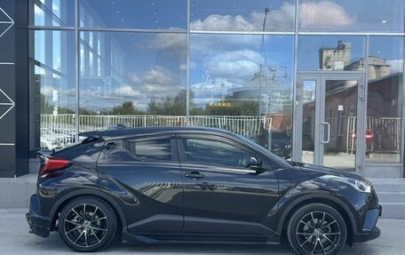 Toyota C-HR I рестайлинг, 2017 год, 1 700 000 рублей, 4 фотография