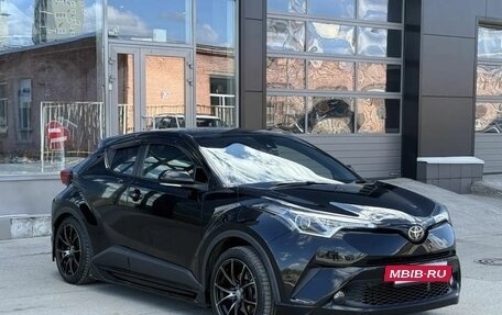 Toyota C-HR I рестайлинг, 2017 год, 1 700 000 рублей, 3 фотография
