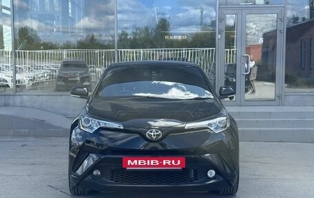 Toyota C-HR I рестайлинг, 2017 год, 1 700 000 рублей, 2 фотография
