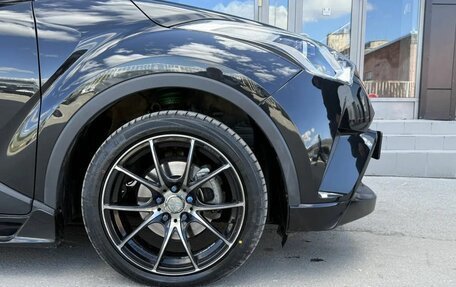 Toyota C-HR I рестайлинг, 2017 год, 1 700 000 рублей, 12 фотография