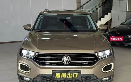 Volkswagen T-Roc I, 2022 год, 1 320 000 рублей, 2 фотография