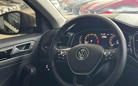 Volkswagen T-Roc I, 2022 год, 1 320 000 рублей, 10 фотография