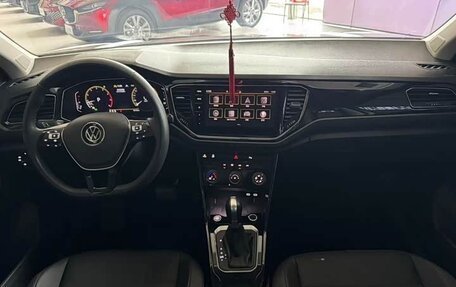 Volkswagen T-Roc I, 2022 год, 1 320 000 рублей, 9 фотография
