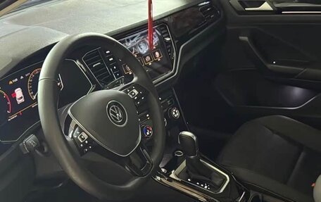 Volkswagen T-Roc I, 2022 год, 1 320 000 рублей, 8 фотография