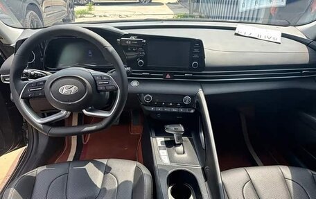 Hyundai Elantra, 2022 год, 1 290 000 рублей, 8 фотография