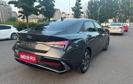 Hyundai Elantra, 2022 год, 1 290 000 рублей, 4 фотография