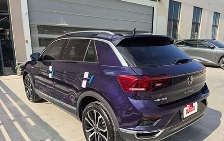 Volkswagen T-Roc I, 2022 год, 1 230 000 рублей, 4 фотография