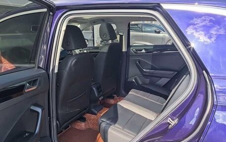 Volkswagen T-Roc I, 2022 год, 1 230 000 рублей, 8 фотография