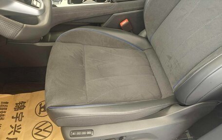 Volkswagen Tiguan, 2025 год, 4 662 700 рублей, 9 фотография