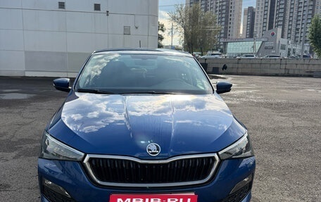 Skoda Rapid II, 2021 год, 1 800 000 рублей, 1 фотография