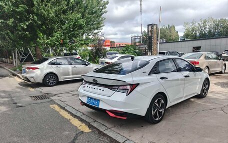Hyundai Elantra, 2022 год, 1 180 000 рублей, 4 фотография