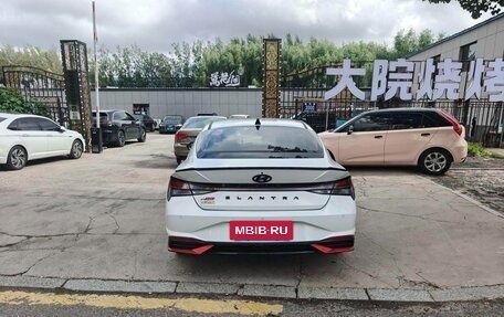 Hyundai Elantra, 2022 год, 1 180 000 рублей, 5 фотография