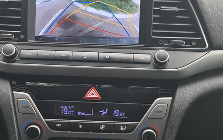 Hyundai Elantra VI рестайлинг, 2018 год, 1 299 500 рублей, 7 фотография