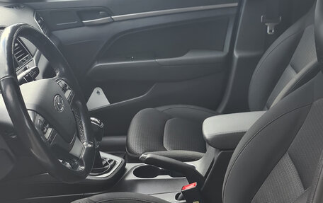 Hyundai Elantra VI рестайлинг, 2018 год, 1 299 500 рублей, 14 фотография