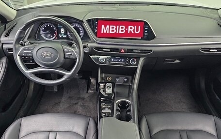 Hyundai Sonata VIII, 2022 год, 1 940 000 рублей, 7 фотография