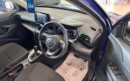 Toyota Yaris Cross, 2020 год, 2 249 900 рублей, 10 фотография
