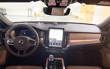 Volvo S90 II рестайлинг, 2025 год, 6 740 000 рублей, 13 фотография