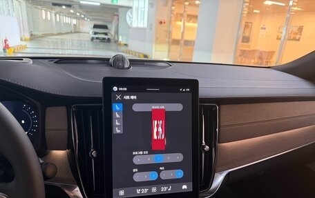 Volvo S90 II рестайлинг, 2025 год, 6 740 000 рублей, 15 фотография