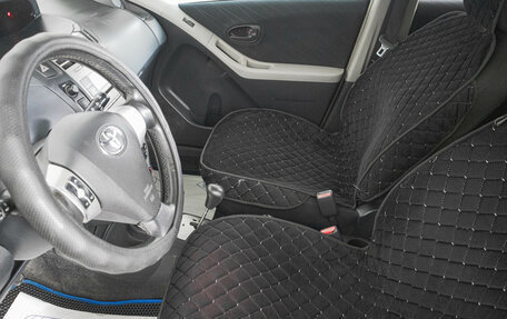 Toyota Yaris III рестайлинг, 2007 год, 669 000 рублей, 9 фотография