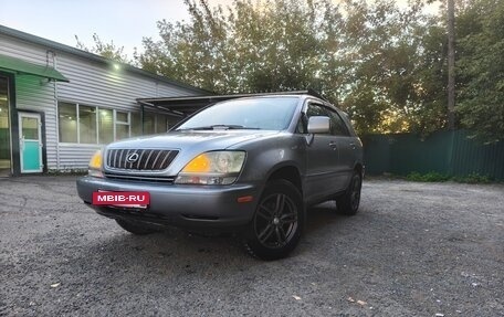 Lexus RX IV рестайлинг, 2001 год, 699 999 рублей, 3 фотография