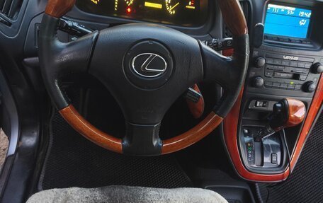 Lexus RX IV рестайлинг, 2001 год, 699 999 рублей, 12 фотография