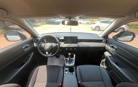 Honda Vezel, 2023 год, 1 860 000 рублей, 10 фотография
