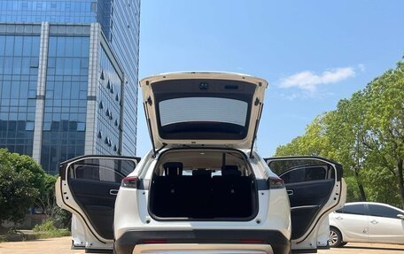 Honda Vezel, 2023 год, 1 860 000 рублей, 20 фотография