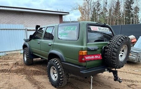 Toyota Hilux Surf III рестайлинг, 1991 год, 1 000 000 рублей, 2 фотография