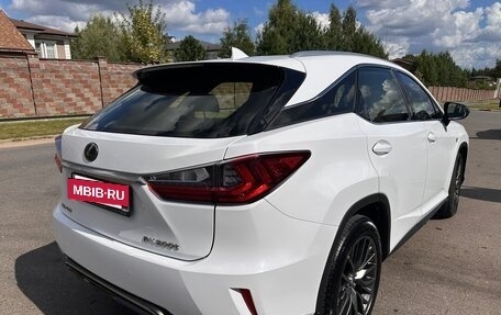 Lexus RX IV рестайлинг, 2017 год, 3 400 000 рублей, 4 фотография