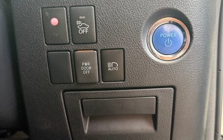Toyota Vellfire II, 2018 год, 4 900 000 рублей, 12 фотография