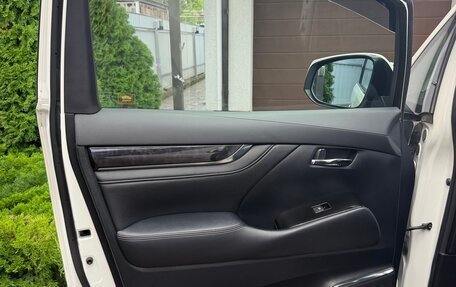 Toyota Vellfire II, 2018 год, 4 900 000 рублей, 14 фотография