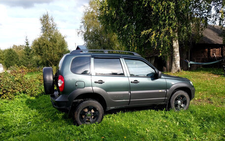 Chevrolet Niva I рестайлинг, 2017 год, 565 000 рублей, 2 фотография