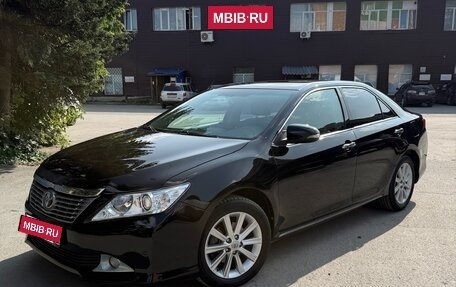 Toyota Camry, 2014 год, 1 780 000 рублей, 2 фотография