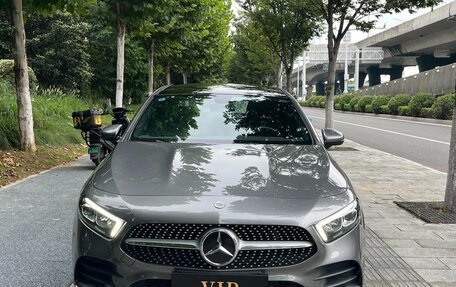 Mercedes-Benz A-Класс, 2022 год, 1 800 000 рублей, 2 фотография