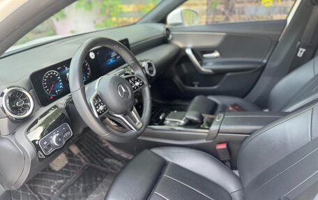 Mercedes-Benz A-Класс, 2022 год, 1 690 000 рублей, 7 фотография