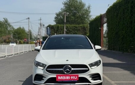 Mercedes-Benz A-Класс, 2022 год, 1 690 000 рублей, 2 фотография