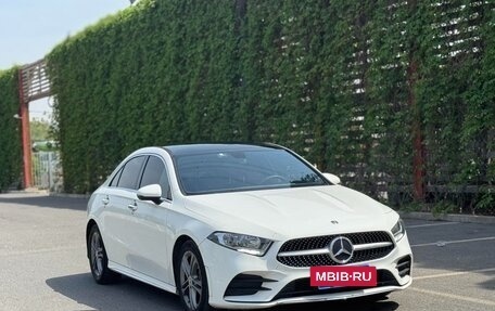 Mercedes-Benz A-Класс, 2022 год, 1 690 000 рублей, 3 фотография